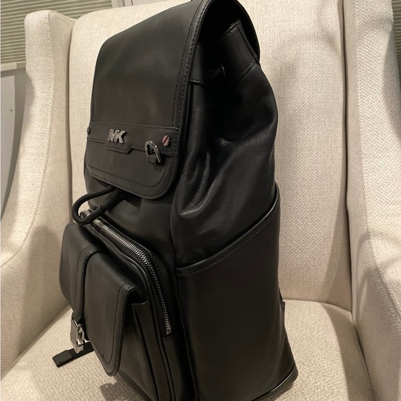 NEW Michael Kors Varick Pocket Rucksack Leather Black - Picture 3 of 12